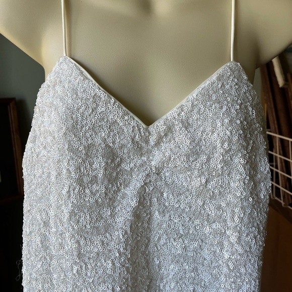 REINA DIAZ COLECCION 5 SEQUINED TANK TOP WHITE PINCHED DEEP V GREAT FOR LAYERING - Picture 2 of 15